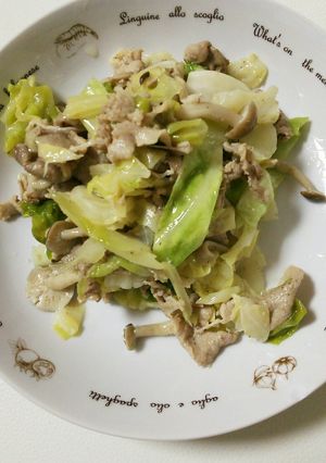 簡単時短節約☆豚肉しめじのマヨキャベ炒め-レシピのメイン写真