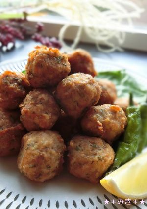 レモンで食べるれんこんと鶏挽の団子-レシピのメイン写真