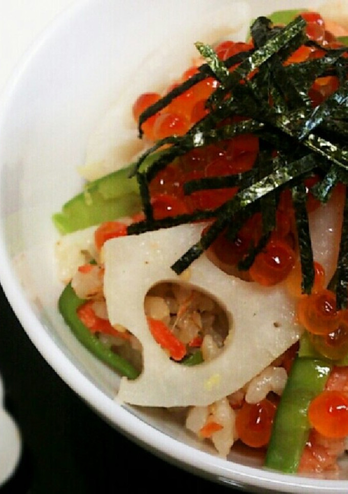 白だしで♪鮭と蓮根の炊き込みご飯-レシピのメイン写真