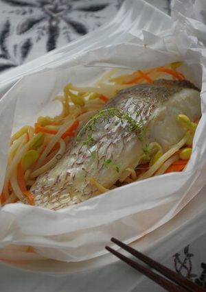 レンジ＆めんつゆで！白身魚の紙包み蒸し-レシピのメイン写真