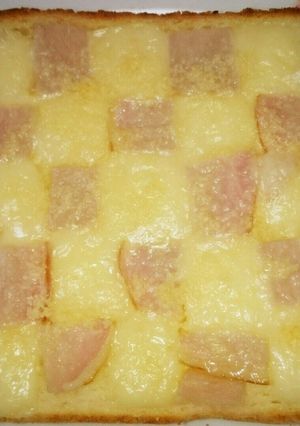 オシャレ!ハム×チーズのチェックトースト-レシピのメイン写真