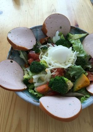 さけるモッツァレラ♪巣ごもり卵のサラダ-レシピのメイン写真