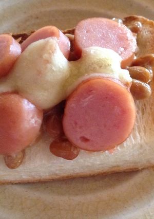 食パンの納豆&ウィンナーのせ-レシピのメイン写真