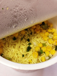 ダイエット中のカップ麺の作り方-レシピのメイン写真