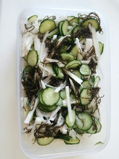 簡単★きゅうりと長いもと塩こんぶの和え物-レシピのメイン写真