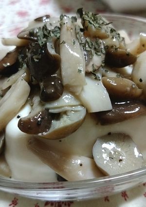 ちゃちゃっと一品！オイルきのこの冷や奴-レシピのメイン写真