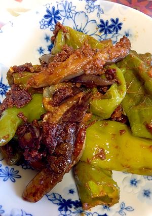 簡単時短に出来る万願寺と茄子の肉味噌炒め-レシピのメイン写真