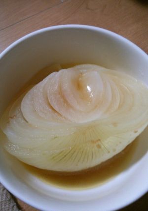 超簡単☆玉ねぎ丸ごとレンジ蒸し-レシピのメイン写真