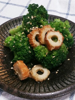 ブロッコリーと竹輪のゴマ油和え☆お弁当◎-レシピのメイン写真