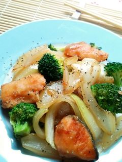 鮭とブロッコリーのにんにくバター醤油炒め-レシピのメイン写真