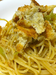 フキとサクサク油揚げのガーリックパスタ-レシピのメイン写真