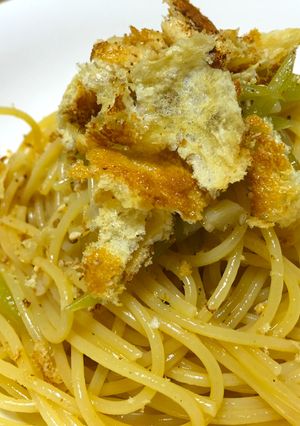 フキとサクサク油揚げのガーリックパスタ-レシピのメイン写真