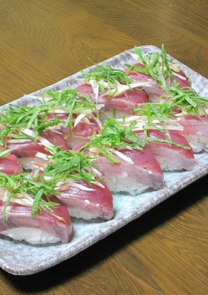 楽しくチャレンジ☆簡単カツオのにぎり寿司-レシピのメイン写真