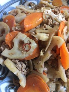 レンコンとにんじんひき肉のオイスター炒め-レシピのメイン写真