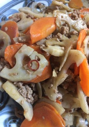 レンコンとにんじんひき肉のオイスター炒め-レシピのメイン写真