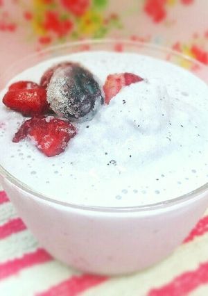 アイスクリームで簡単ストロベリーシェイク-レシピのメイン写真