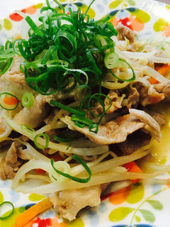豚肉ともやし・きのこの梅煮炒め-レシピのメイン写真