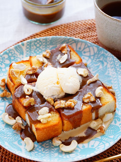 ナッツとカフェオレソースのトースト-レシピのメイン写真