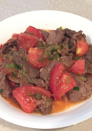 牛肉とトマトのオイスターソース炒め-レシピのメイン写真