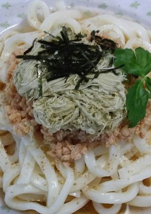ぱぱっとダシ汁でとろろ昆布と納豆おうどん-レシピのメイン写真