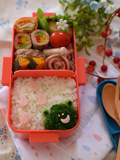 【キャラ弁】ブロッコリーのカエル弁当-レシピのメイン写真
