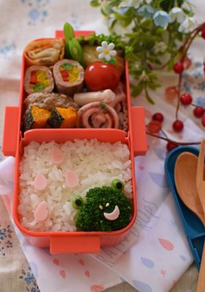 【キャラ弁】ブロッコリーのカエル弁当-レシピのメイン写真