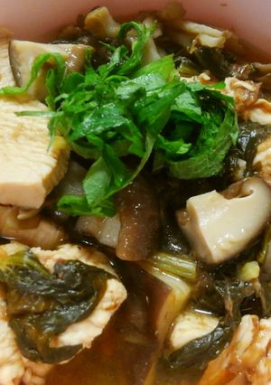 鶏むね肉と椎茸と小松菜のおかか梅煮込み-レシピのメイン写真