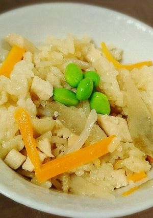 白だしで簡単♪鶏とごぼうの炊き込みご飯！-レシピのメイン写真