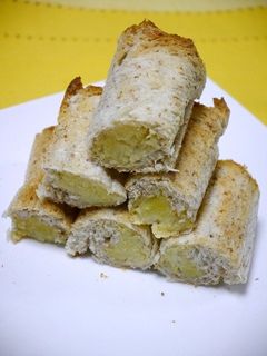 簡単!マキマキトースト(コロッケパン)-レシピのメイン写真