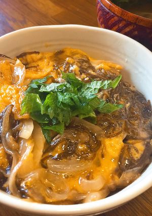 モズクの卵とじ丼 ♪ツルツル美味しい-レシピのメイン写真