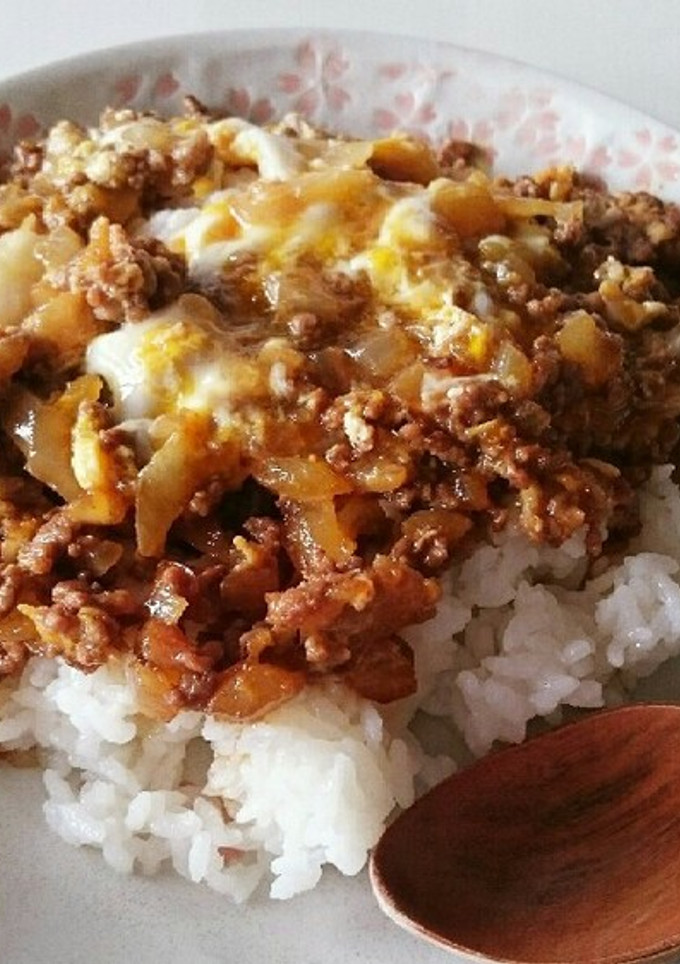 挽き肉とたまねぎとたまごで丼！！！-レシピのメイン写真