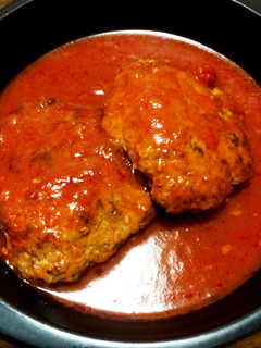 フライパンで肉汁 煮込み ハンバーグ-レシピのメイン写真