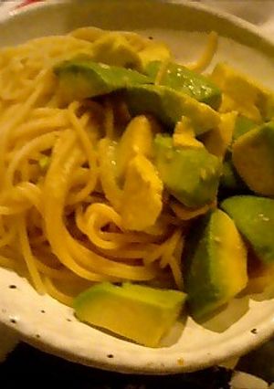 シンプルにアボカドdeパスタ♪-レシピのメイン写真