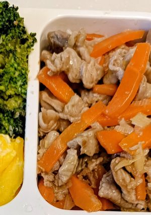 お弁当にも！豚こまと人参のねぎ塩炒め-レシピのメイン写真