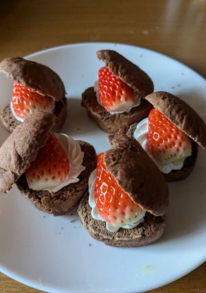 イチゴハートチョコレートクリームパン-レシピのメイン写真