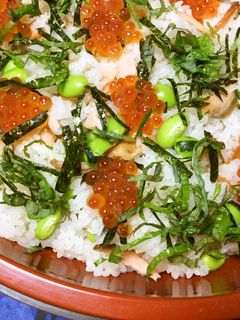 ✴︎枝豆入り焼き鮭の親子寿司♡大葉散らし-レシピのメイン写真