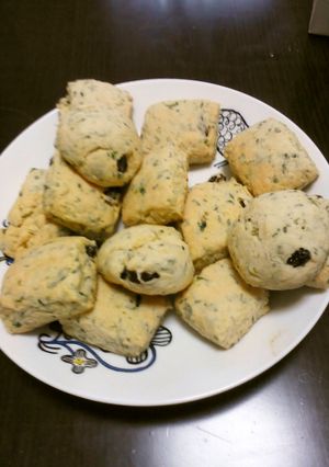ほうれん草とレーズンのスコーン-レシピのメイン写真
