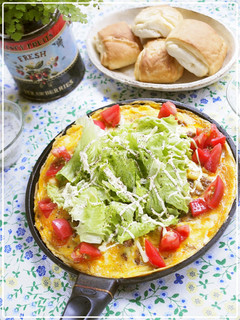 節約♪朝ごはんはタコミートサラダオムレツ-レシピのメイン写真