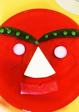 6Pチーズで面白顔-レシピのメイン写真
