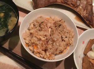魚の煮汁で、美味しい炊き込みご飯！-レシピのメイン写真