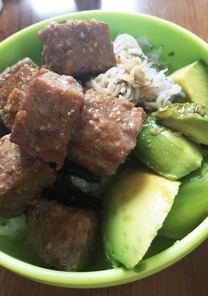 アボカドしらすステーキ丼-レシピのメイン写真