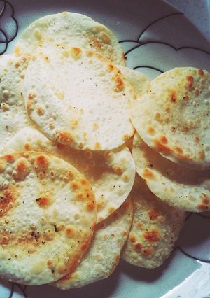 簡単♡餃子の皮せんべい-レシピのメイン写真