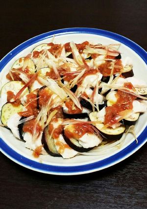 鶏肉と茄子と南高梅のレンジ蒸し-レシピのメイン写真