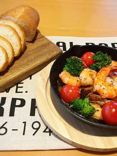 簡単!スキレットでエビのアヒージョ☆-レシピのメイン写真