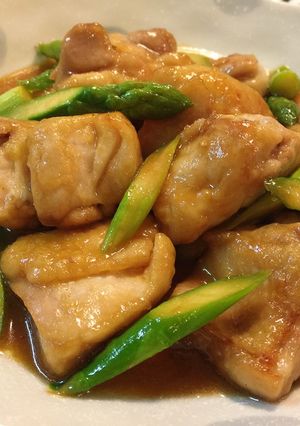 鶏もも肉とアスパラの甘辛味噌炒め♪-レシピのメイン写真
