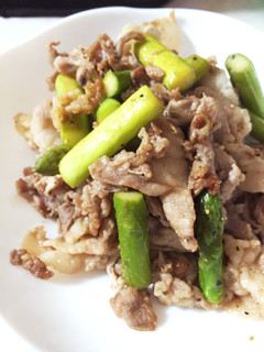 簡単！豚肉とアスパラのニンニク味ポン炒め-レシピのメイン写真