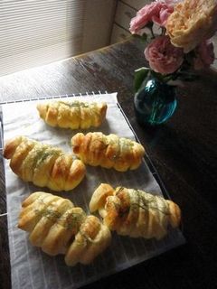梅チーズ・ちくわパン♪-レシピのメイン写真