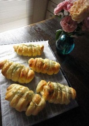 梅チーズ・ちくわパン♪-レシピのメイン写真