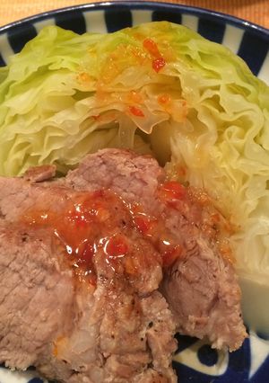 春キャベツの蒸煮と茹で豚☆チリソースで-レシピのメイン写真