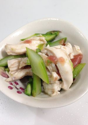 鶏肉とアスパラの梅肉和え-レシピのメイン写真